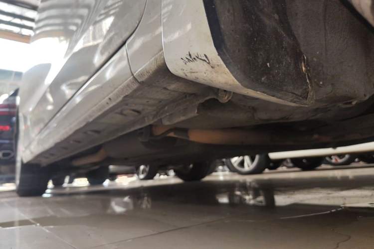 Used Honda Fit 2014 1.5L SE CVT Fashion Model Right Side Sill