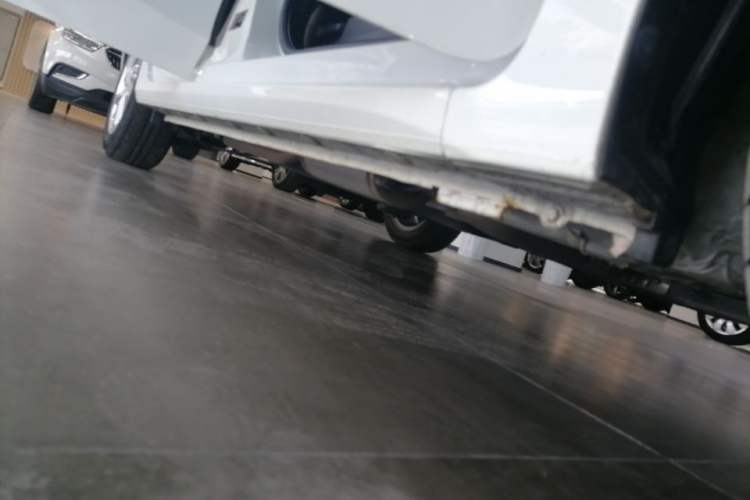 Used Honda Fit 2014 1.5L SE CVT Fashion Model Right Side Sill