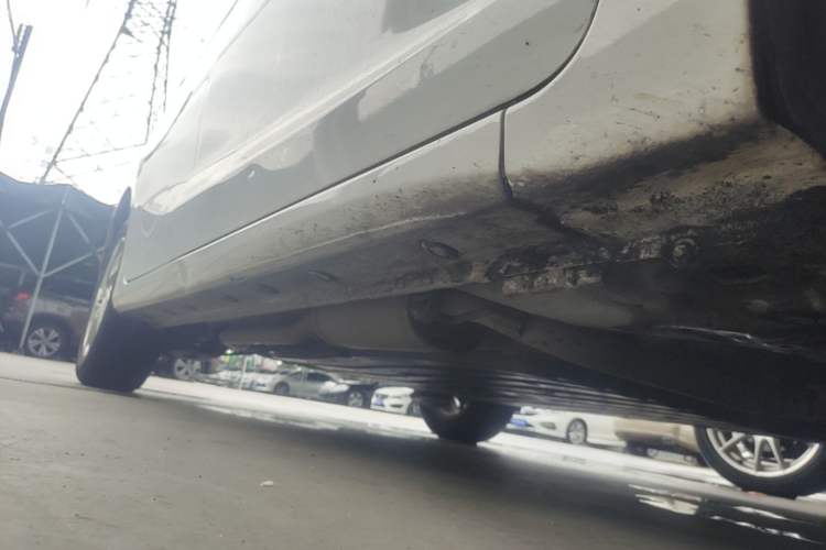 Used Honda Fit 2014 1.5L SE CVT Fashion Model Right Side Sill