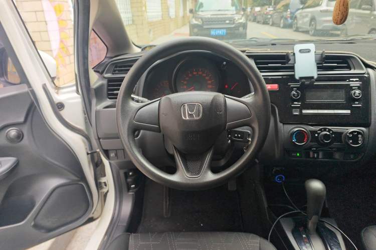 Used Honda Fit 2014 1.5L LX CVT Comfort Model Steering Wheel