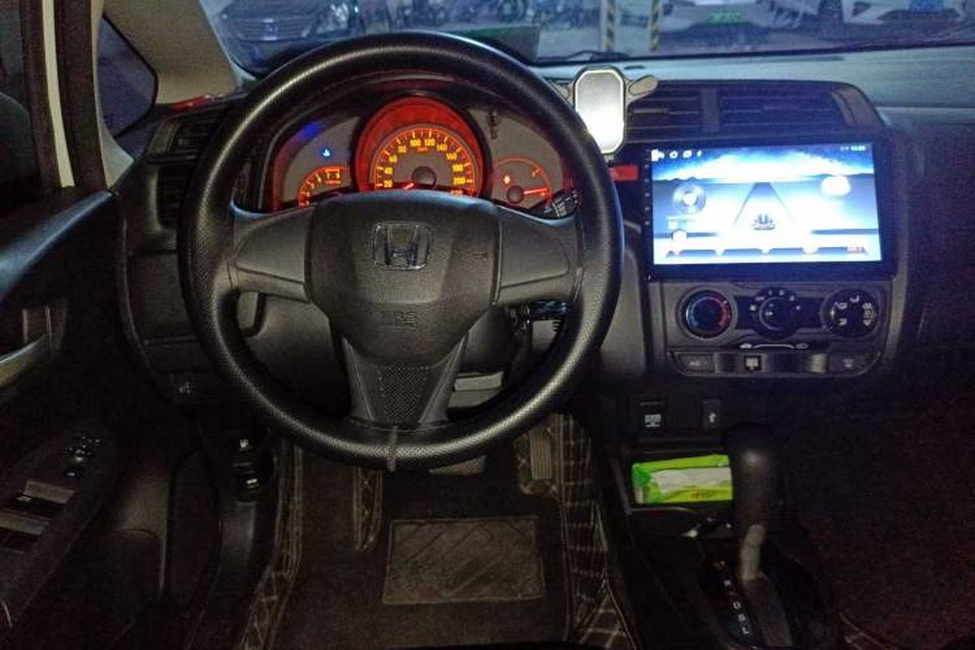Used Honda Fit 2014 1.5L LX CVT Comfort Model Steering Wheel