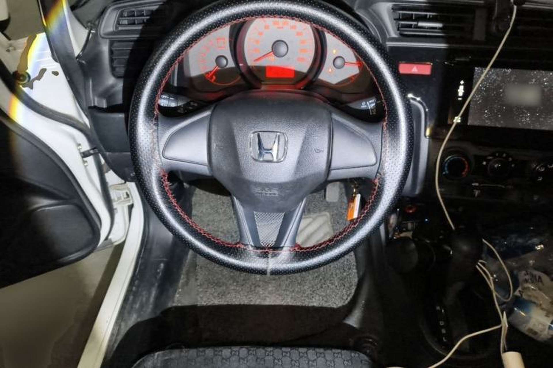 Used Honda Fit 2014 1.5L LX CVT Comfort Model Steering Wheel
