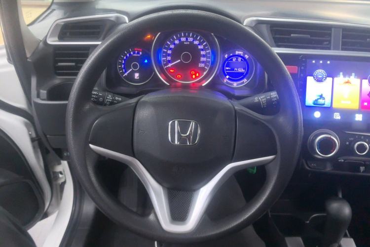 Used Honda Fit 2014 1.5L SE CVT Fashion Model Steering Wheel