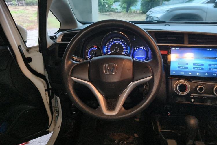 Used Honda Fit 2014 1.5L SE CVT Fashion Model Steering Wheel