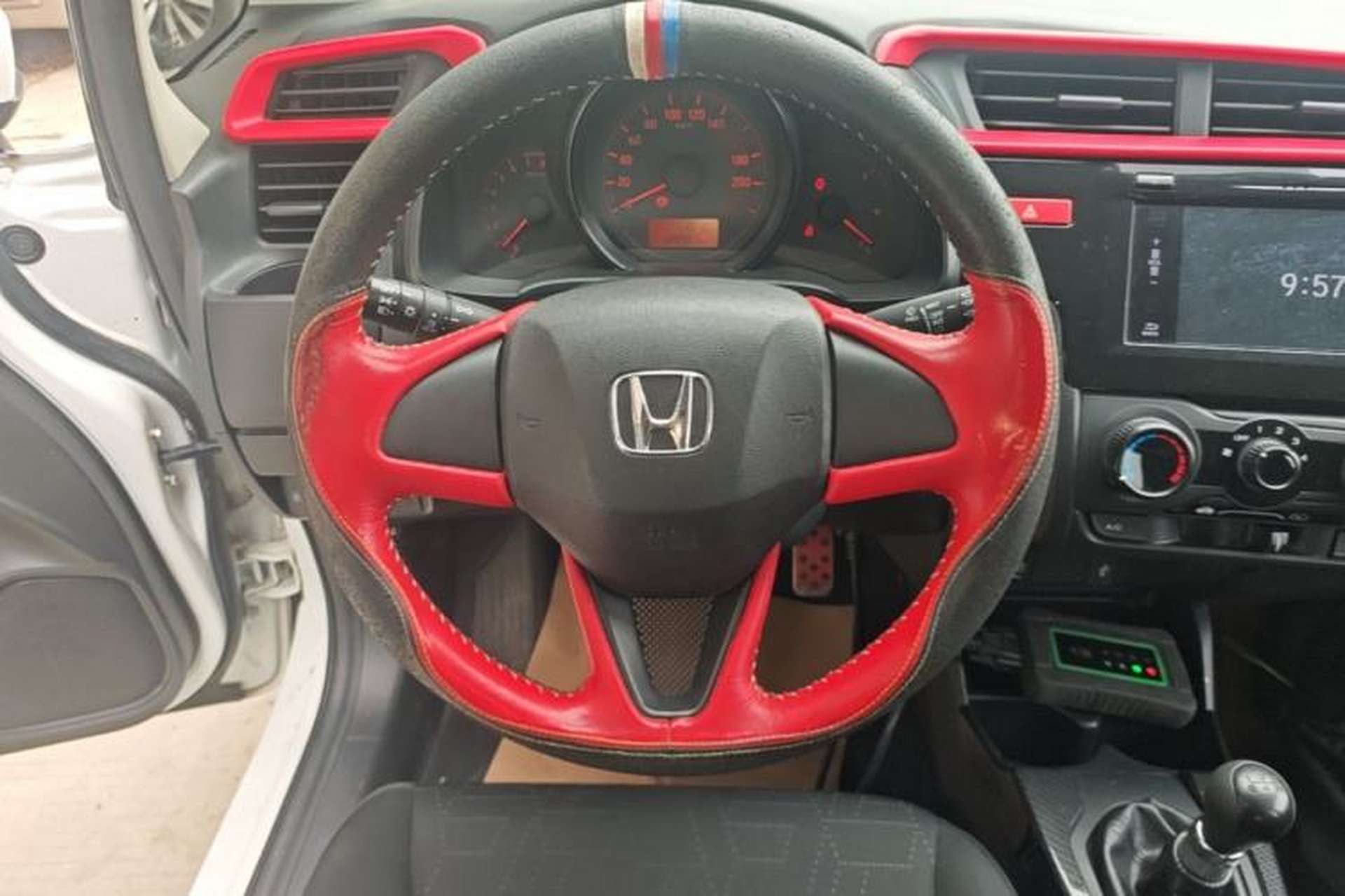 Used Honda Fit 2014 1.5L LX Manual Comfort Model Steering Wheel