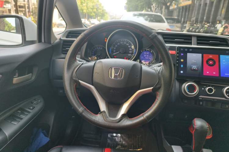 Used Honda Fit 2014 1.5L EX CVT Elite Model Steering Wheel
