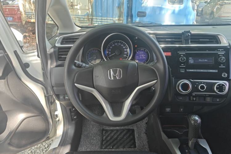 Used Honda Fit 2014 1.5L SE CVT Fashion Model Steering Wheel