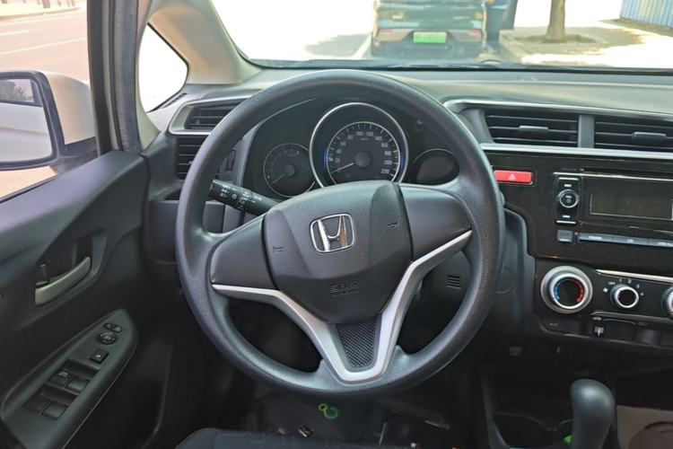 Used Honda Fit 2014 1.5L SE CVT Fashion Model Steering Wheel