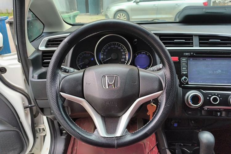 Used Honda Fit 2014 1.5L SE CVT Fashion Model Steering Wheel