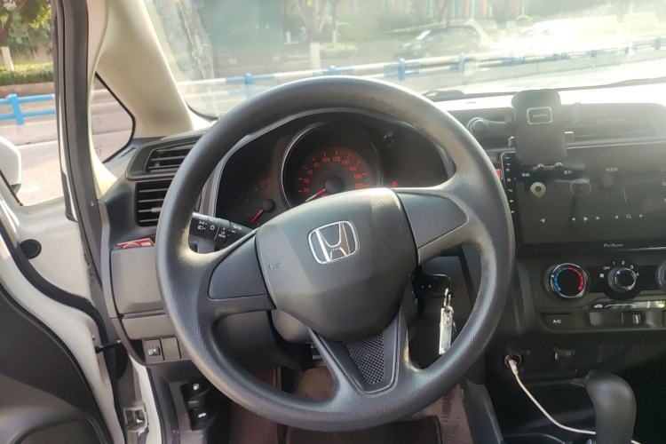 Used Honda Fit 2014 1.5L LX CVT Comfort Model Steering Wheel