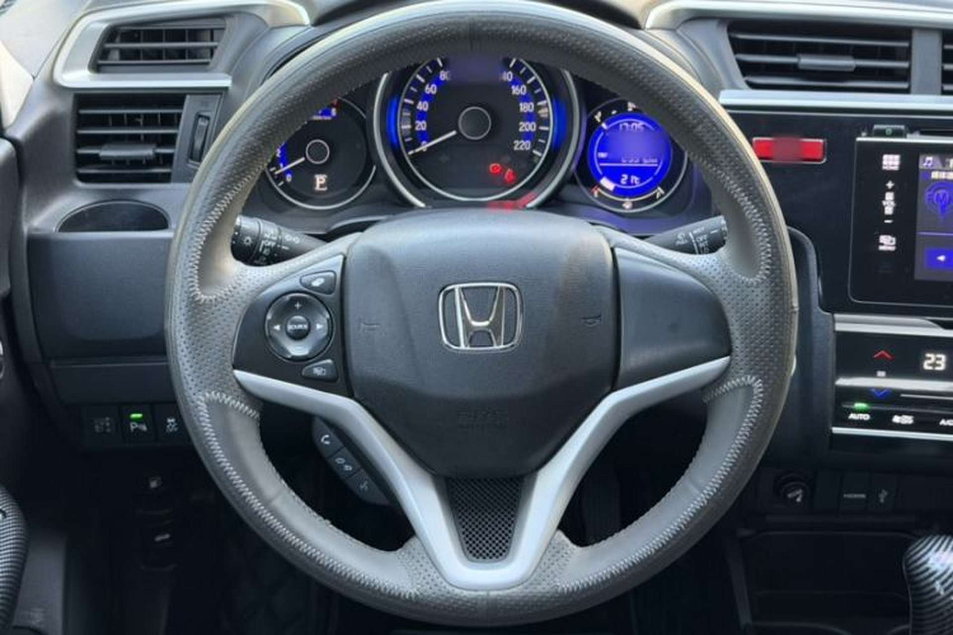 Used Honda Fit 2014 1.5L EXLI CVT Leading Model Steering Wheel