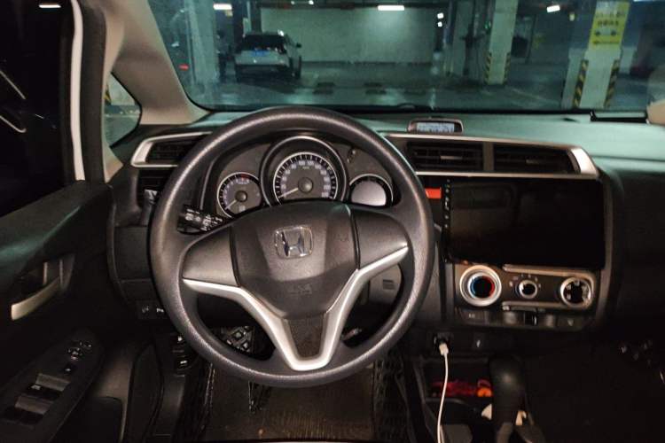 Used Honda Fit 2014 1.5L SE CVT Fashion Model Steering Wheel
