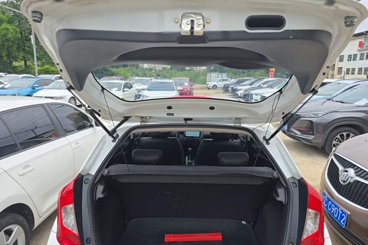 Used Honda Fit 2014 1.5L LX CVT Comfort Model Trunk