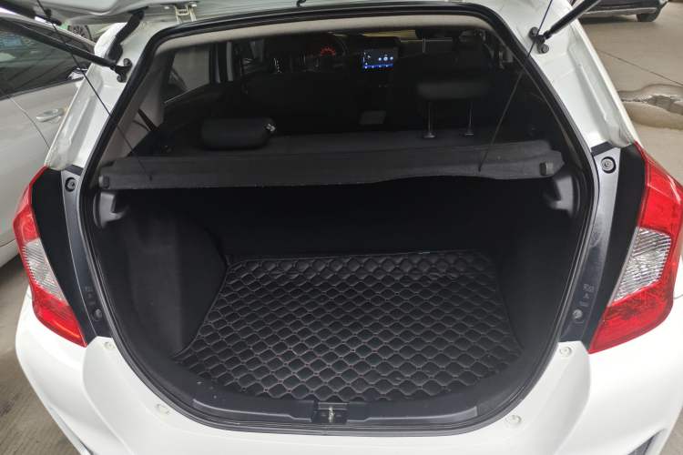 Used Honda Fit 2014 1.5L LX CVT Comfort Model Trunk
