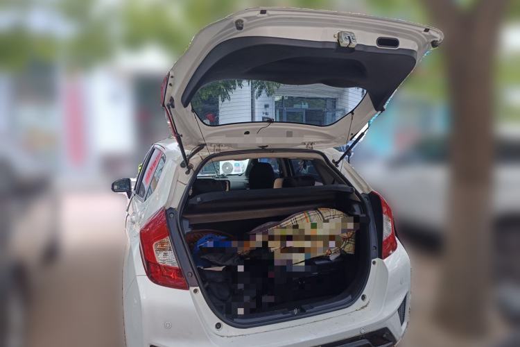 Used Honda Fit 2014 1.5L SE CVT Fashion Model Trunk