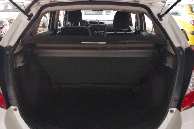 Used Honda Fit 2014 1.5L SE CVT Fashion Model Trunk