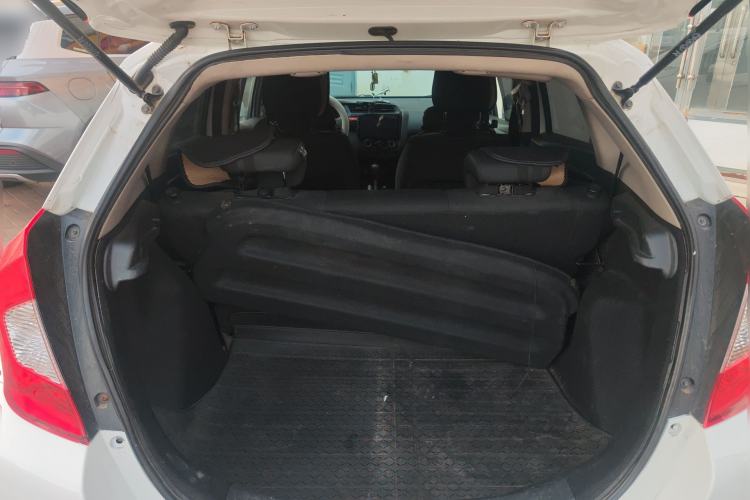 Used Honda Fit 2014 1.5L SE CVT Fashion Model Trunk