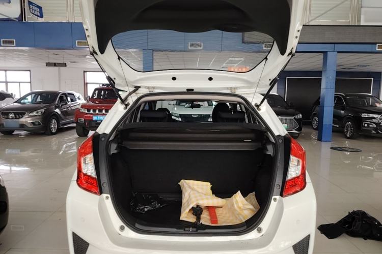 Used Honda Fit 2014 1.5L LX CVT Comfort Model Trunk