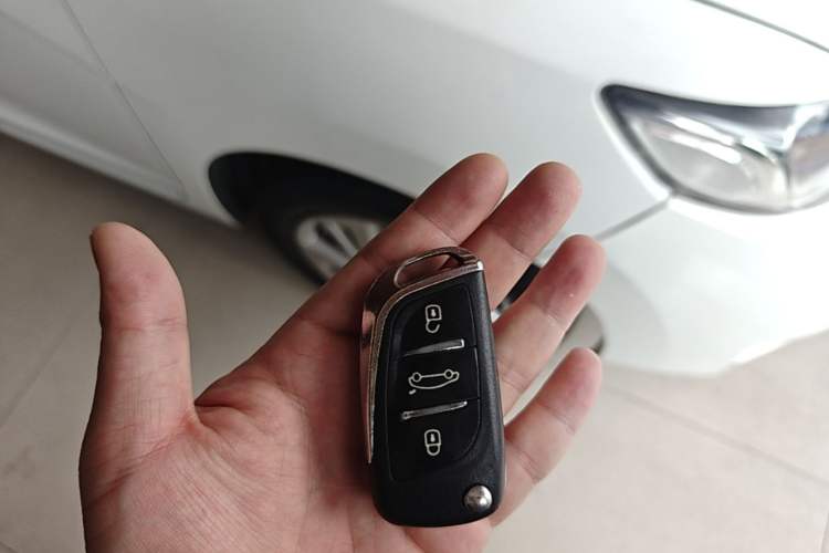Used Honda Fit 2014 1.5L SE CVT Fashion Model Vehicle Key