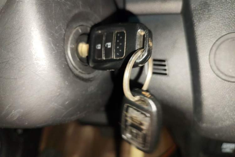 Used Honda Fit 2014 1.5L SE CVT Fashion Model Vehicle Key