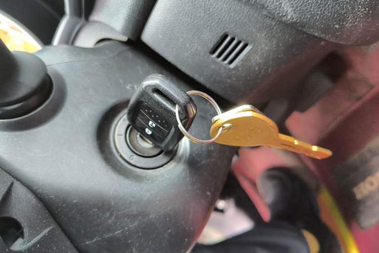 Used Honda Fit 2014 1.5L SE CVT Fashion Model Vehicle Key