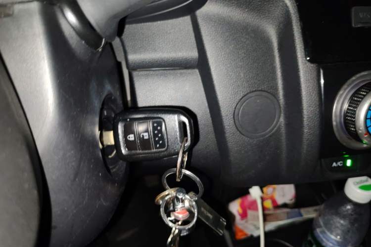 Used Honda Fit 2014 1.5L SE CVT Fashion Model Vehicle Key
