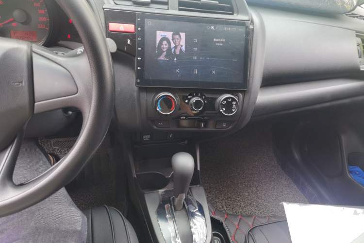 Used Honda Fit 2014 1.5L LX CVT Comfort Model Audio And AC Panel