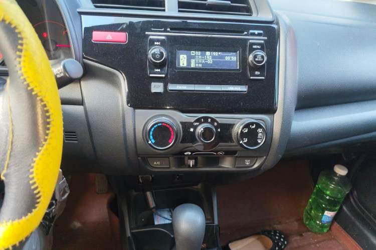 Used Honda Fit 2014 1.5L LX CVT Comfort Model Audio And AC Panel
