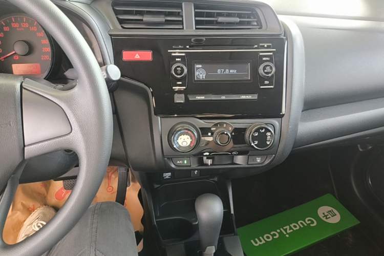 Used Honda Fit 2014 1.5L LX CVT Comfort Model Audio And AC Panel
