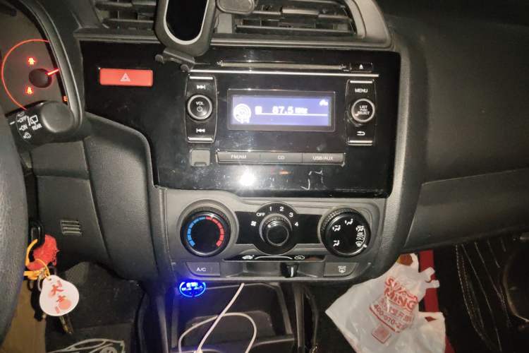 Used Honda Fit 2014 1.5L LX Manual Comfort Model Audio And AC Panel
