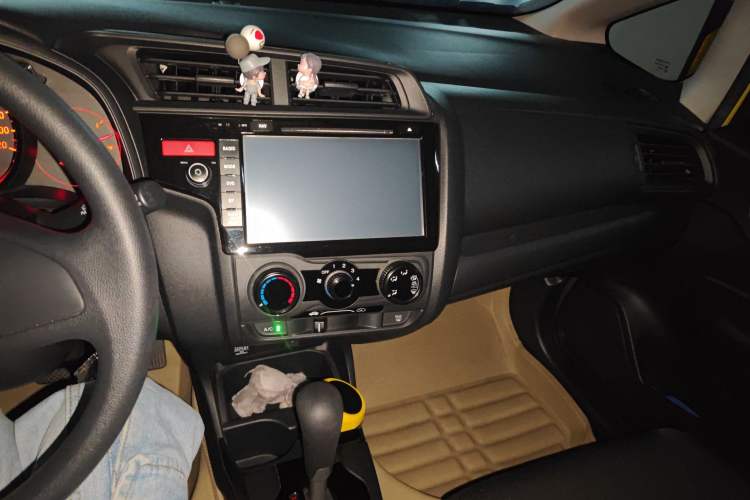 Used Honda Fit 2014 1.5L LX CVT Comfort Model Audio And AC Panel