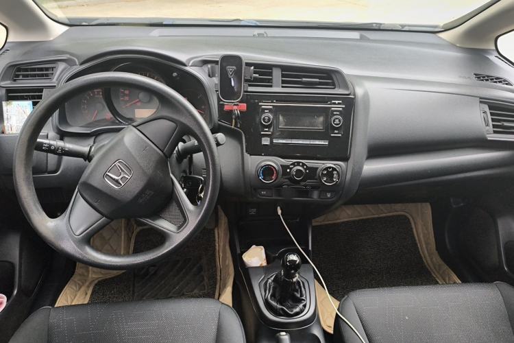 Used Honda Fit 2014 1.5L LX Manual Comfort Model Center Console