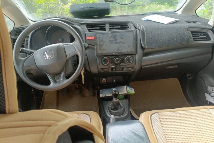 Used Honda Fit 2014 1.5L LX Manual Comfort Model Center Console