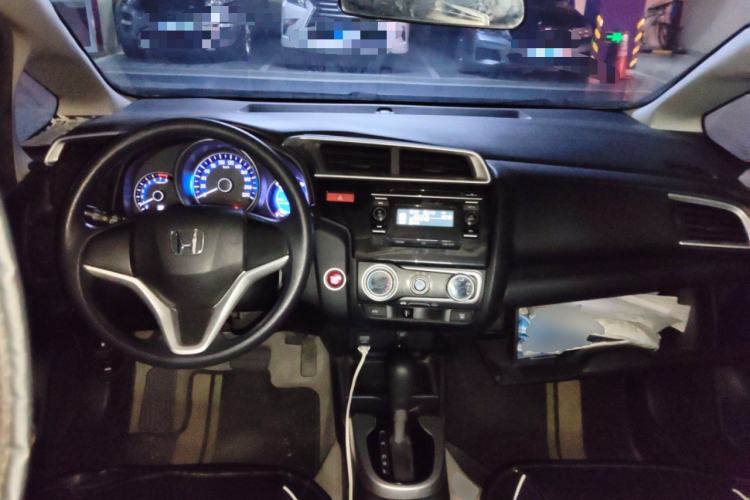 Used Honda Fit 2014 1.5L EX CVT Elite Model Center Console