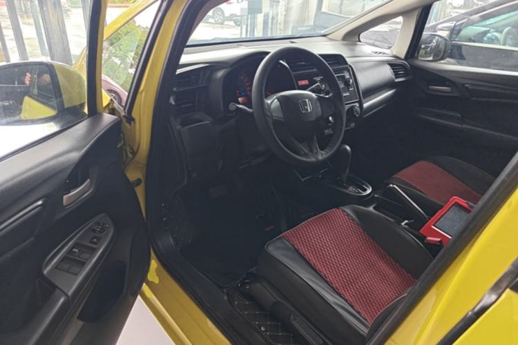 Used Honda Fit 2014 1.5L LX CVT Comfort Model Driver Seat