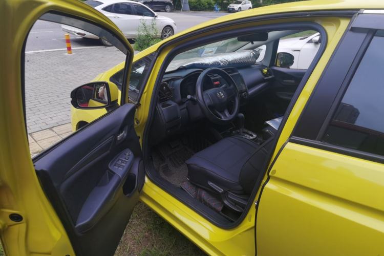 Used Honda Fit 2014 1.5L LX CVT Comfort Model Driver Seat