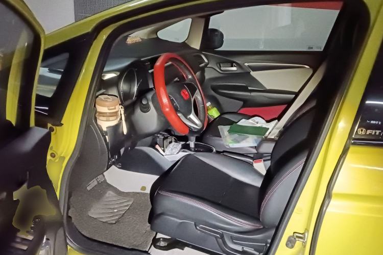 Used Honda Fit 2014 1.5L EXLI CVT Leading Model Driver Seat