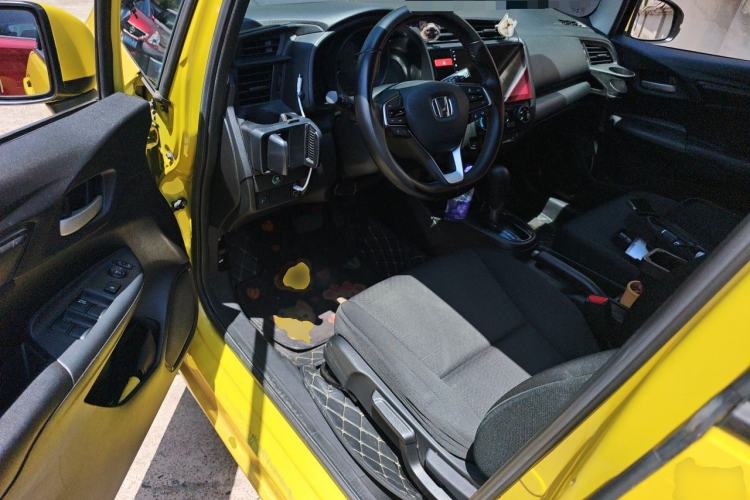 Used Honda Fit 2014 1.5L LX CVT Comfort Model Driver Seat