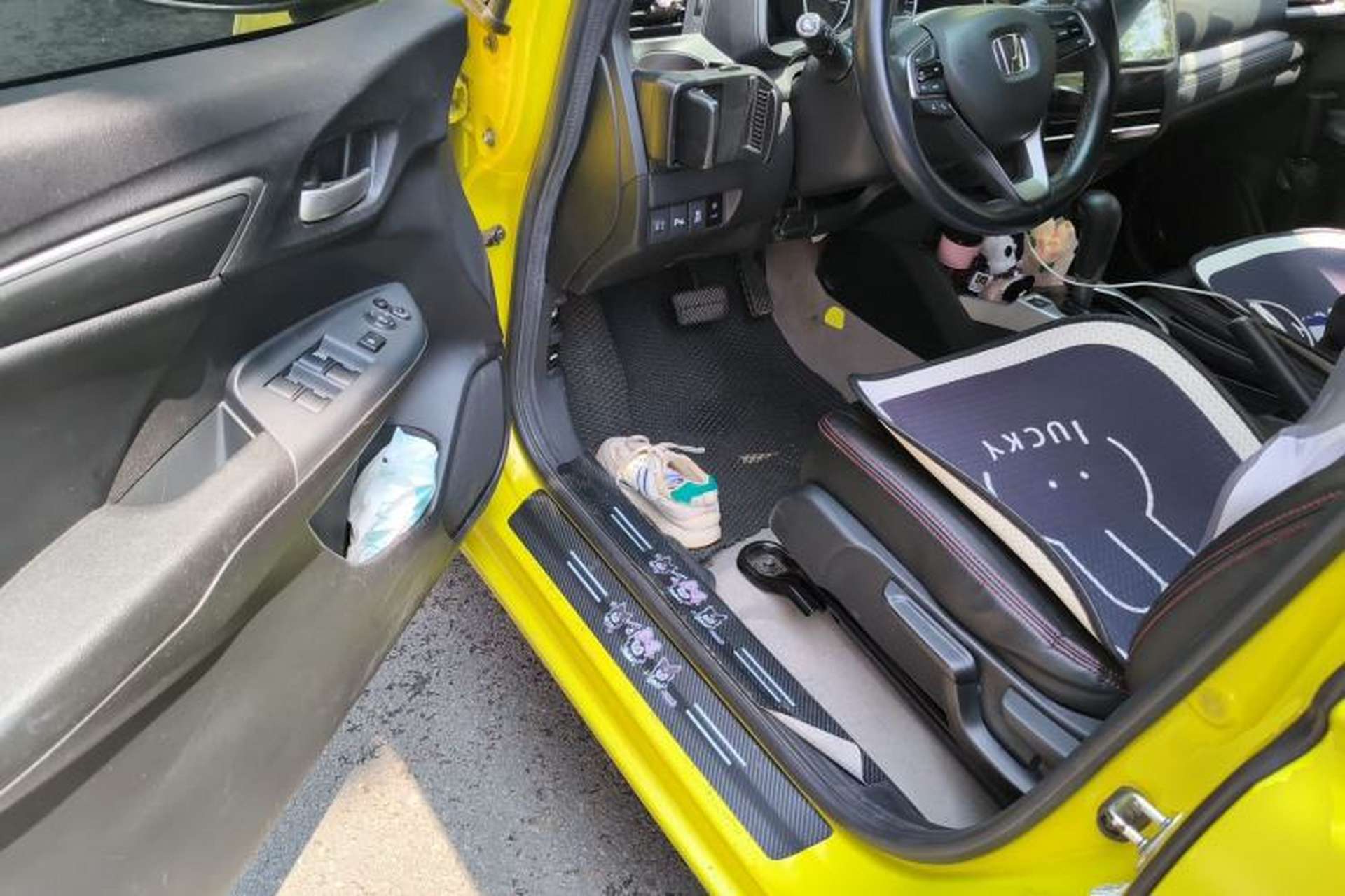 Used Honda Fit 2014 1.5L EXLI CVT Leading Model Driver Seat