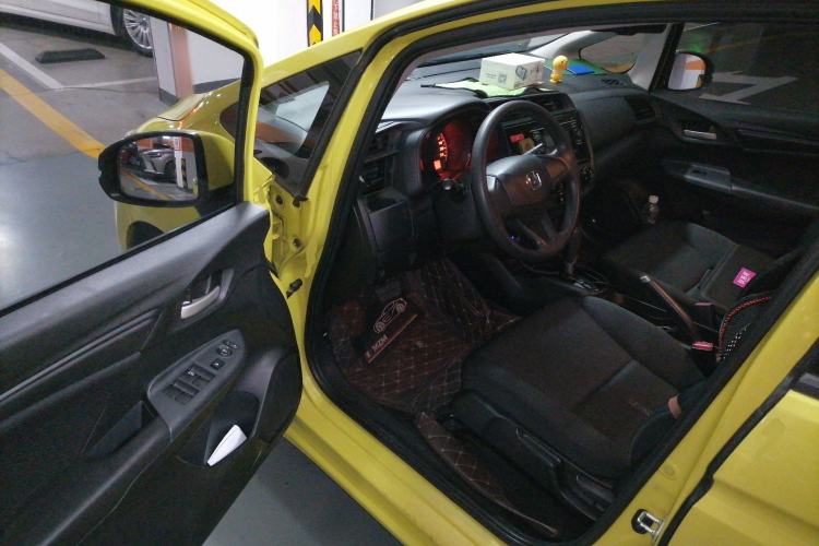 Used Honda Fit 2014 1.5L LX CVT Comfort Model Driver Seat
