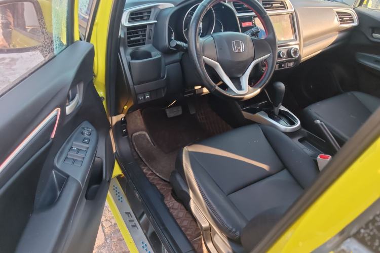 Used Honda Fit 2014 1.5L EX CVT Elite Model Driver Seat