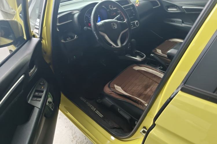 Used Honda Fit 2014 1.5L SE CVT Fashion Model Driver Seat