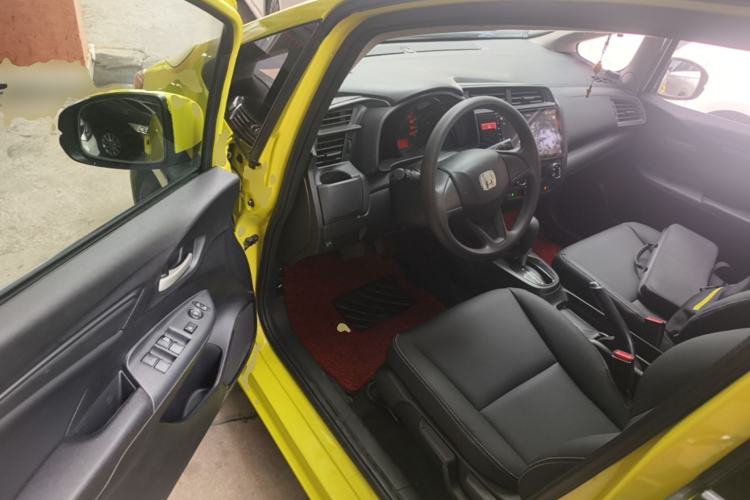 Used Honda Fit 2014 1.5L LX CVT Comfort Model Driver Seat