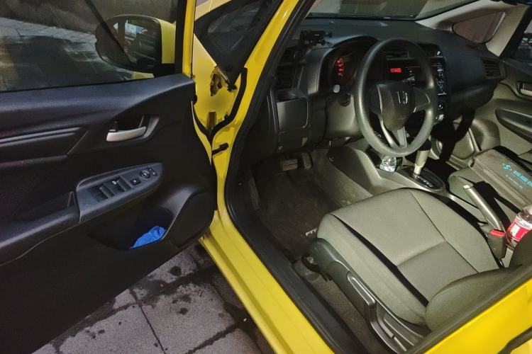 Used Honda Fit 2014 1.5L LX CVT Comfort Model Driver Seat