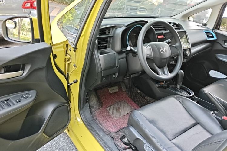 Used Honda Fit 2014 1.5L LX CVT Comfort Model Driver Seat