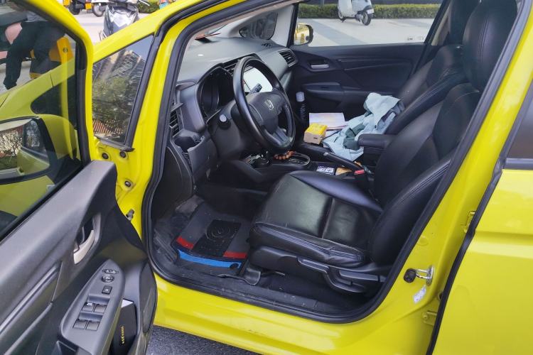 Used Honda Fit 2014 1.5L LX CVT Comfort Model Driver Seat