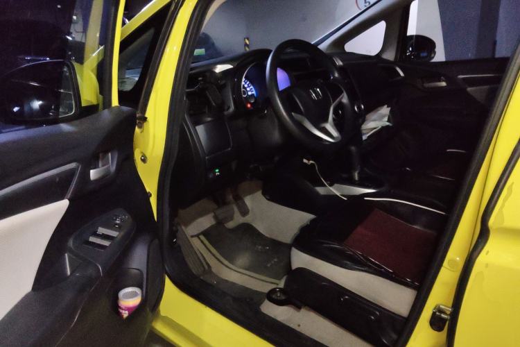 Used Honda Fit 2014 1.5L EX CVT Elite Model Driver Seat