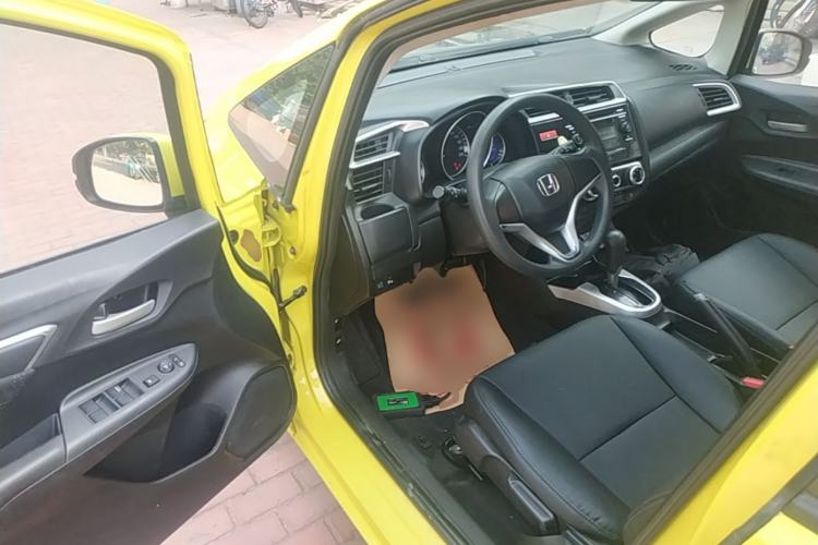 Used Honda Fit 2014 1.5L SE CVT Fashion Model Driver Seat