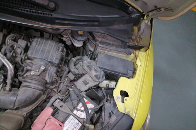 Used Honda Fit 2014 1.5L LX CVT Comfort Model Engine Bay Left