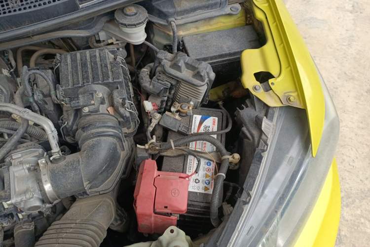 Used Honda Fit 2014 1.5L LX Manual Comfort Model Engine Bay Left